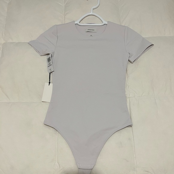 ARITZIA Contour Bodysuit - Picture 1 of 2